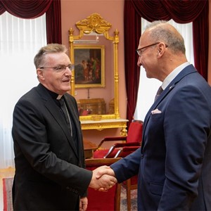 Kardinal Bozanić susreo se s ministrom Grlićem Radmanom